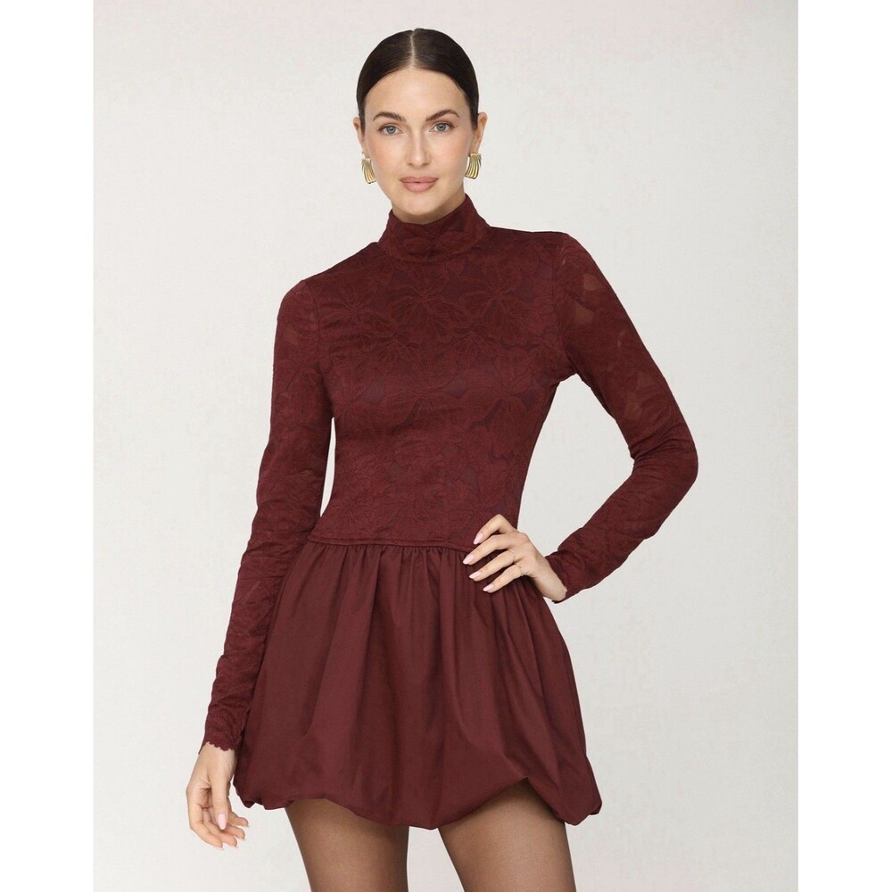 AVEC LES FILLES Burgundy Mock Neck Bubble Hem Long Sleeve Lace Mini Dress Size 4